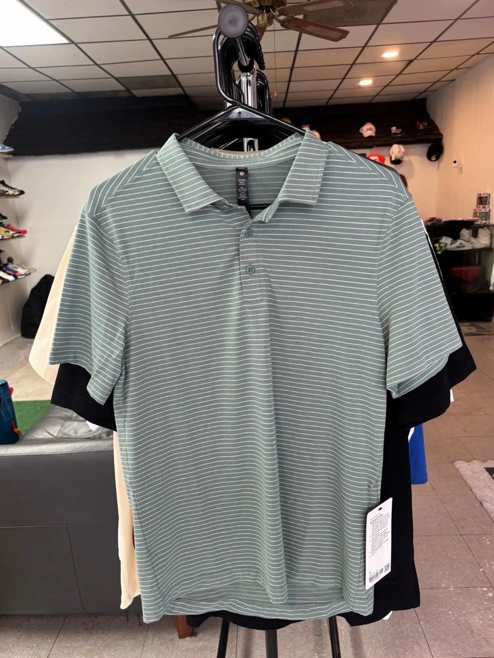 Lululemon Evolution Short Sleeve Polo Size small